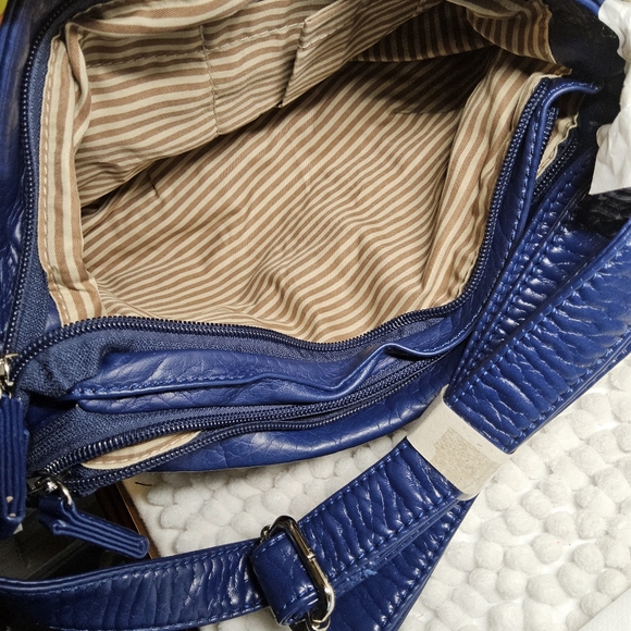 The Lorie Crossbody in Blue - Picture 8 of 13